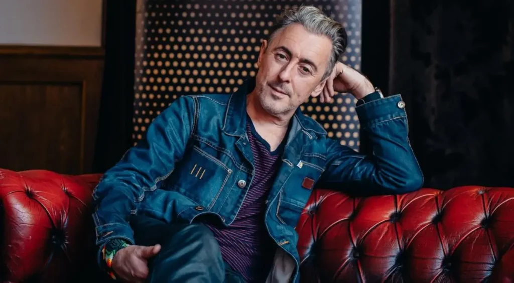 Featured Image of Alan Cummings Net Worth